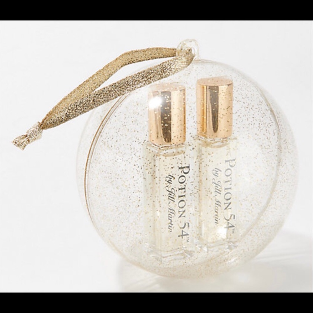 NWOT Christmas globe with 2 bottles of perfume